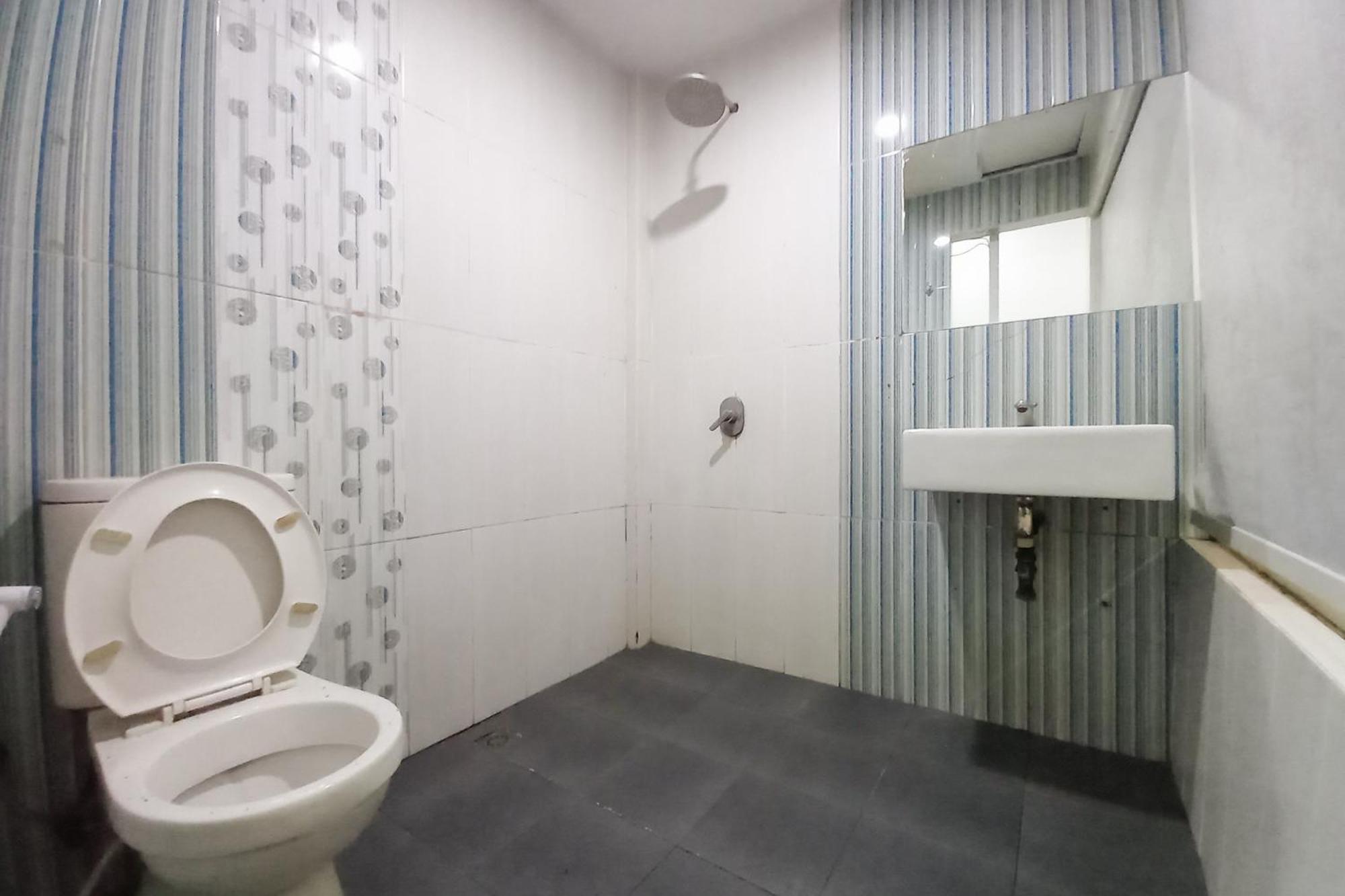 Reddoorz Premium At Hotel T-One Jambi Tanjungjohor Kültér fotó
